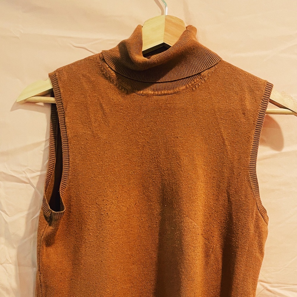 turtleneck top
